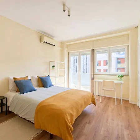 Проживание в семье Sunny Balcony - Marques De Pombal Лиссабон