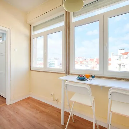 Проживание в семье Sunny Balcony - Marques De Pombal Лиссабон