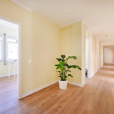 Sunny Balcony - Marques De Pombal Проживание в семье Лиссабон